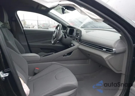 2025 Hyundai Elantra Sel Sport z USA, uszkodzony, nr VIN KMHLM4DG4SU053727